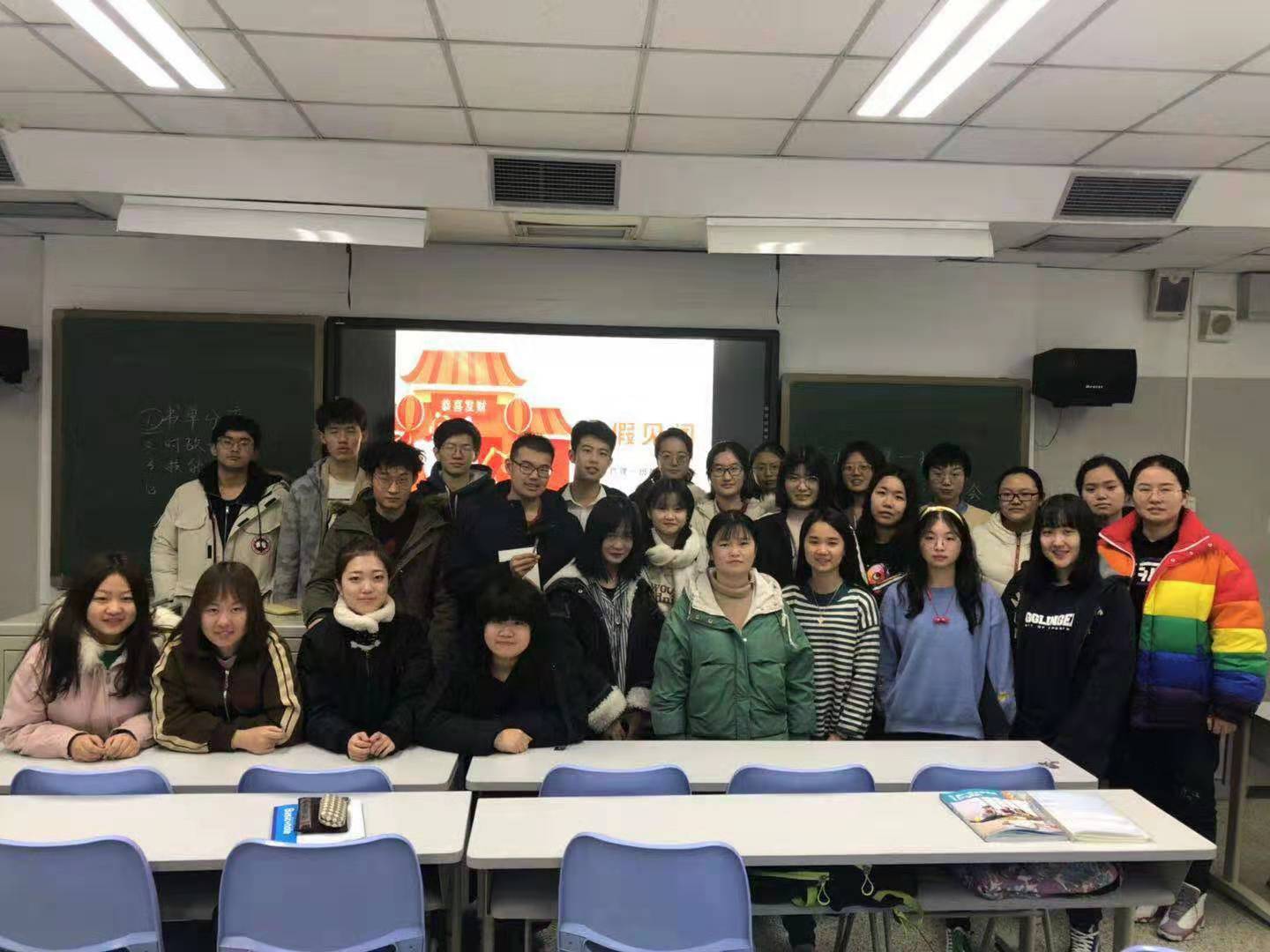 5a332f8af4a8431db381b0c088535e57.jpg 电竞实时数据网