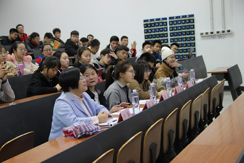 0e7649445bf4472cb43bdfbadc1e2a95.jpg 电竞实时数据网