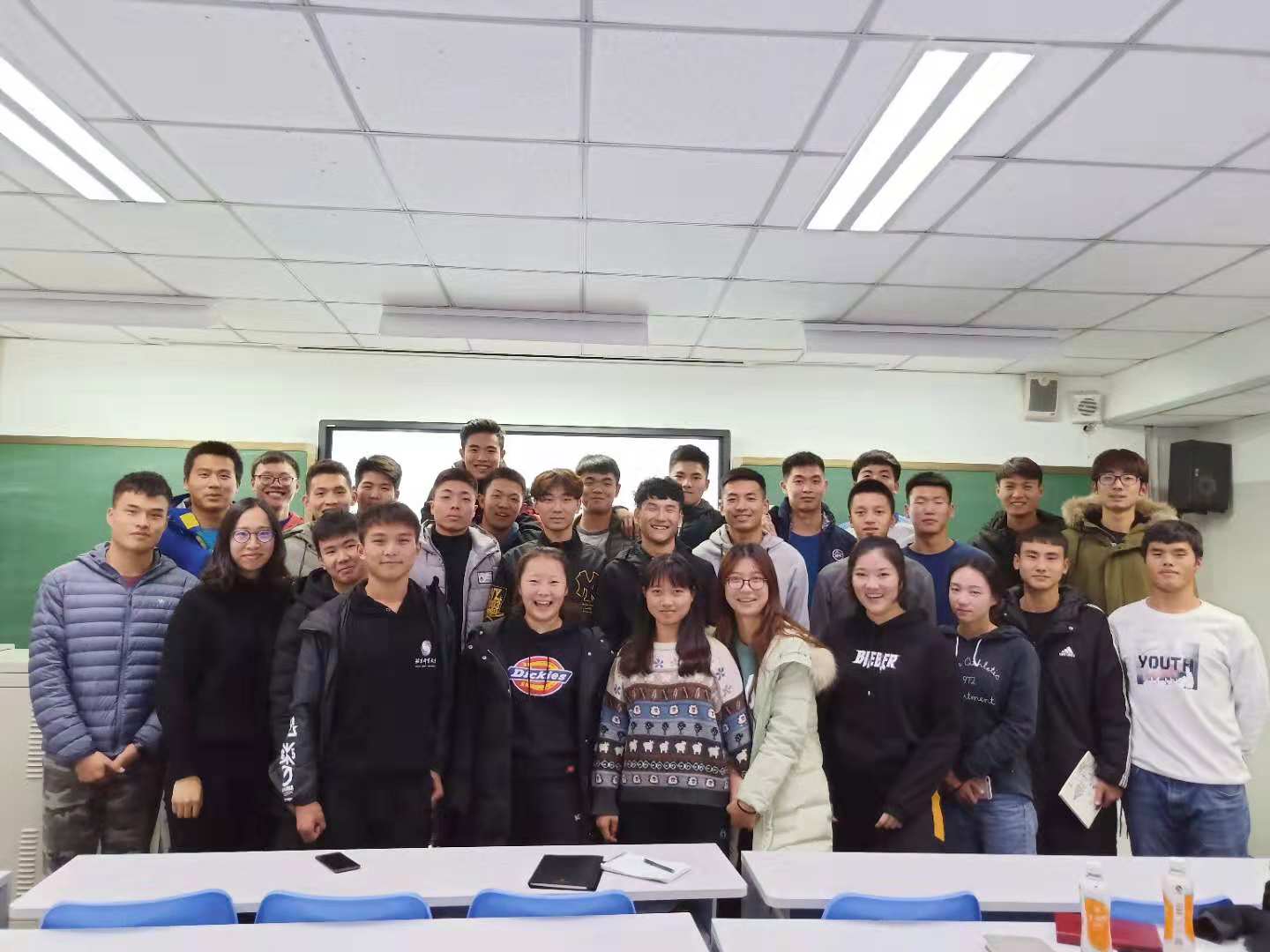 0850d56060df491292087207d75d560f.jpg 电竞实时数据网