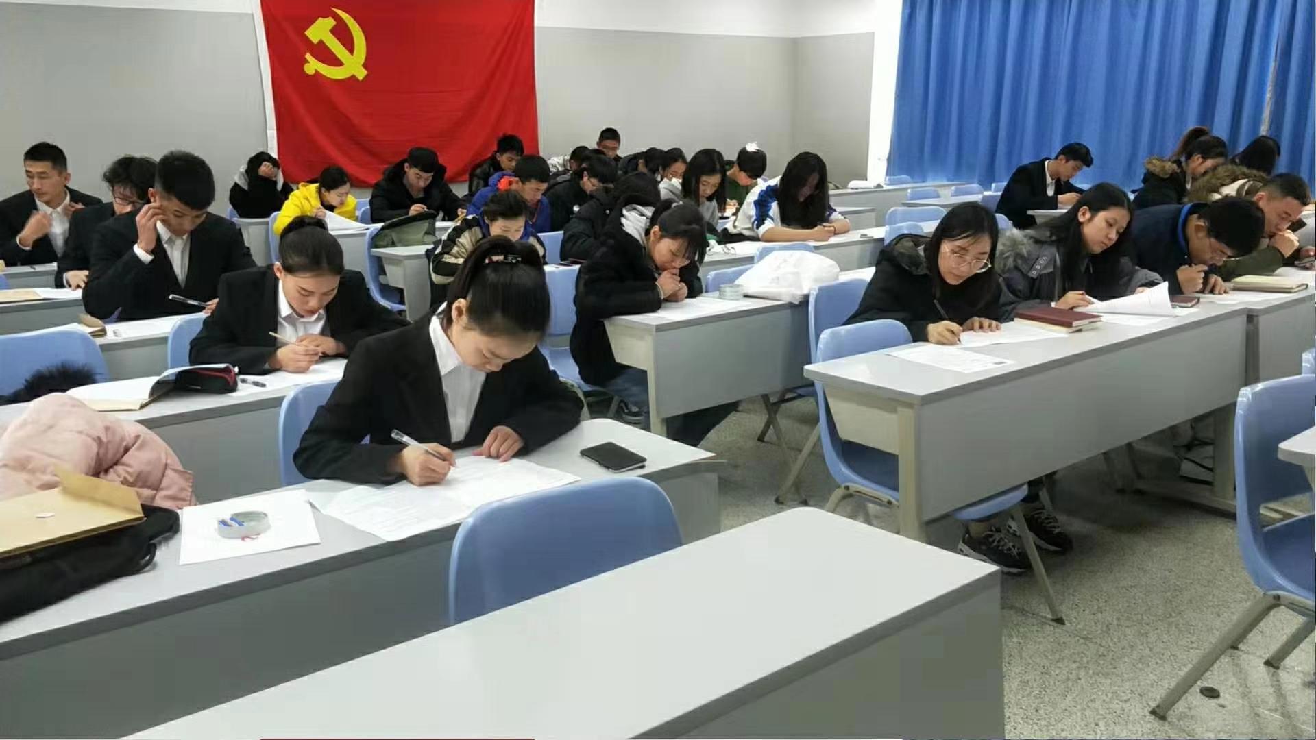 3a1512af82b24e68a2a6ce15fc88dd3b.jpg 电竞实时数据网